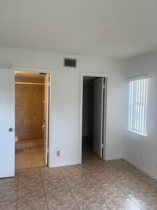 Recently Rented: $1,600 (2 beds, 2 baths, 815 Square Feet)