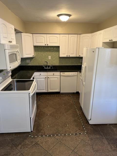 Active With Contract: $385,900 (2 beds, 1 baths, 1320 Square Feet)