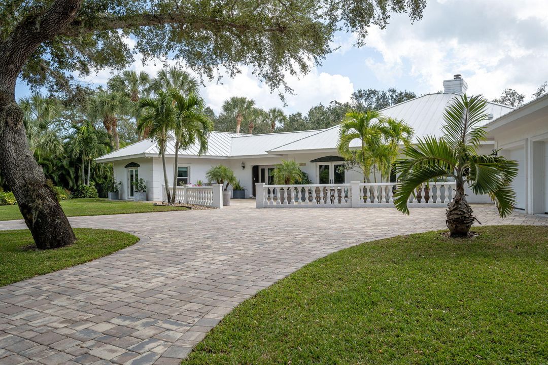 Recently Sold: $1,600,000 (3 beds, 3 baths, 2942 Square Feet)