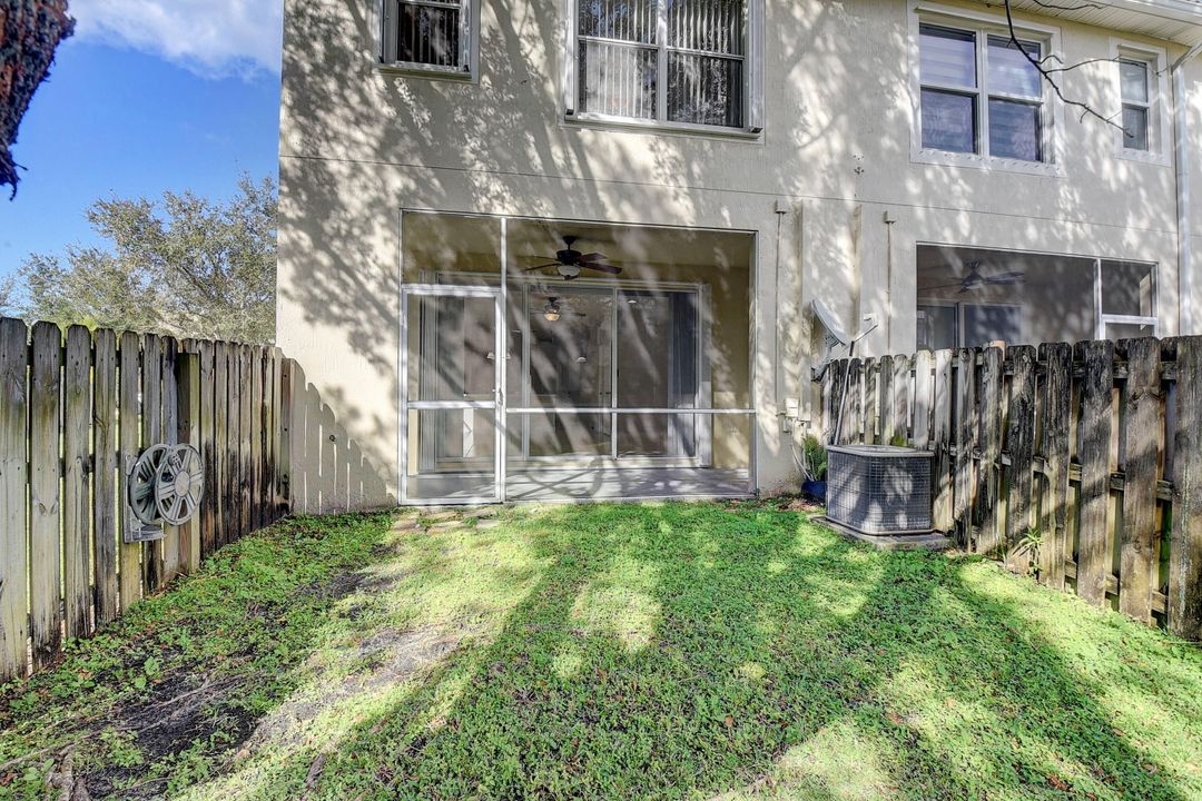 Active With Contract: $2,700 (2 beds, 2 baths, 1502 Square Feet)