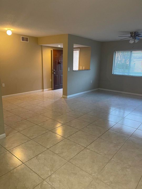 Active With Contract: $2,000 (3 beds, 2 baths, 1321 Square Feet)