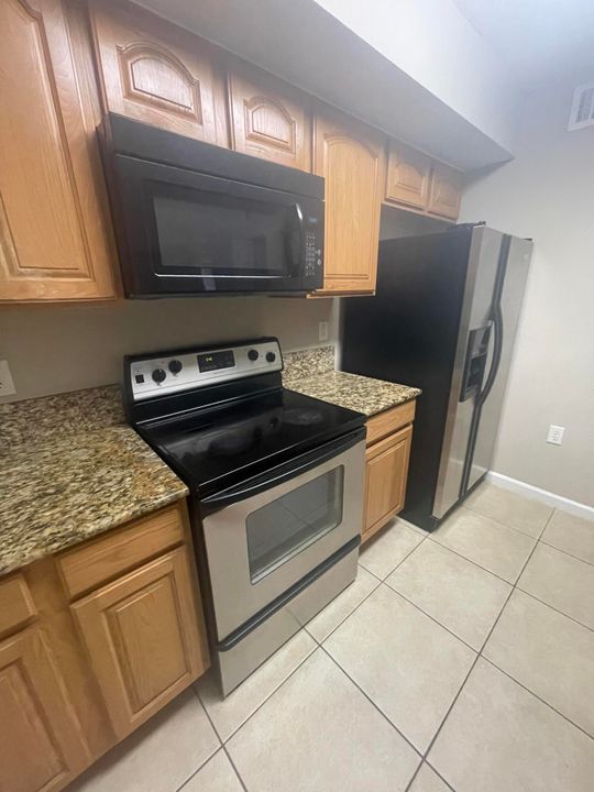 Active With Contract: $2,000 (3 beds, 2 baths, 1321 Square Feet)