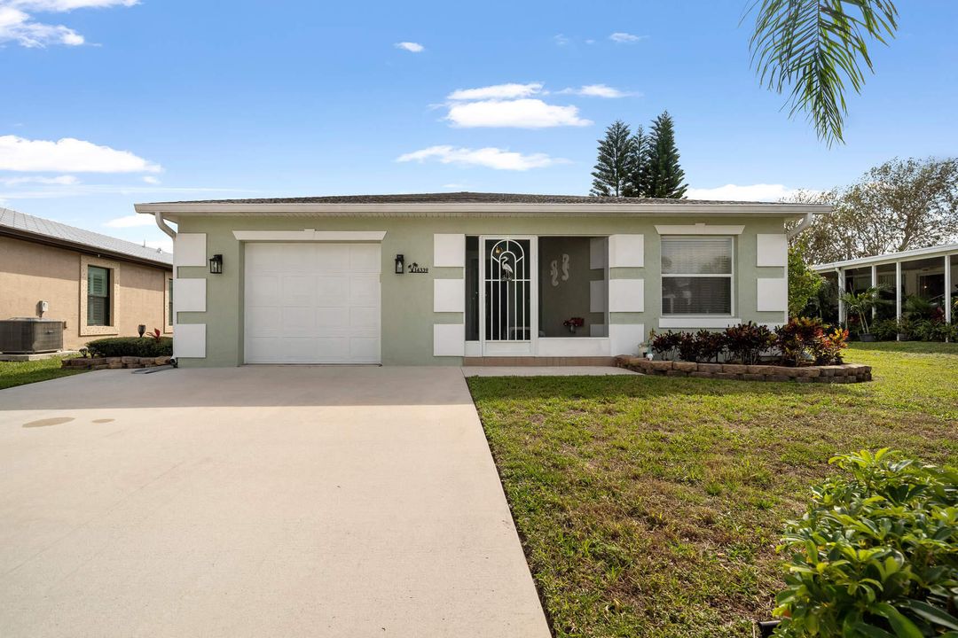 最近售出: $180,000 (2 贝兹, 2 浴室, 1319 平方英尺)