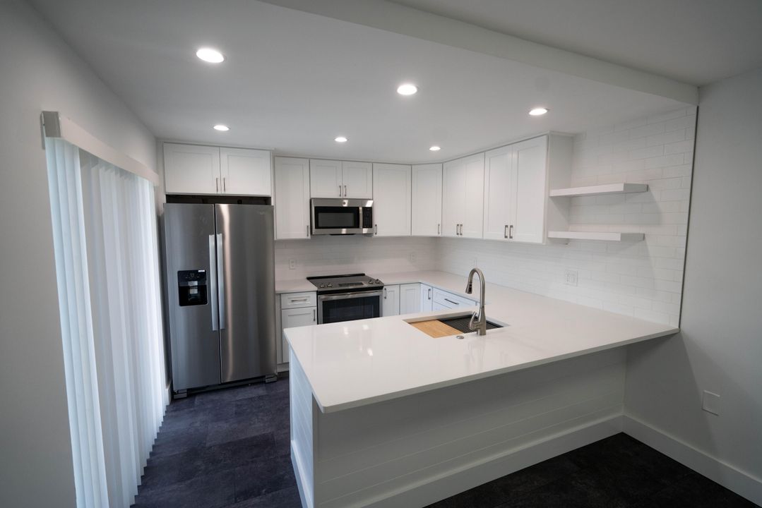 Recientemente alquilado: $2,795 (2 camas, 2 baños, 1236 Pies cuadrados)