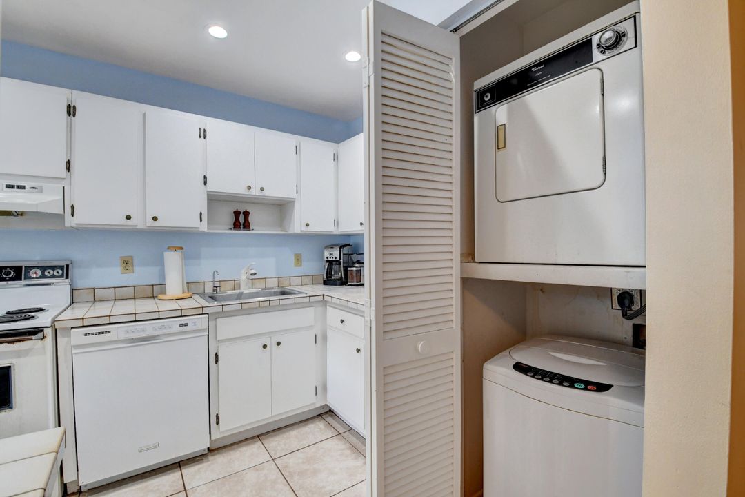 For Sale: $9,500 (2 beds, 2 baths, 1388 Square Feet)