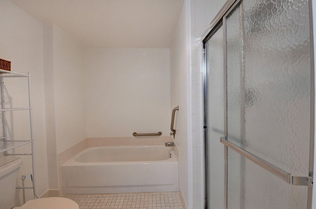 For Sale: $9,500 (2 beds, 2 baths, 1388 Square Feet)