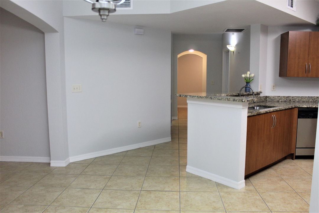 Active With Contract: $2,300 (3 beds, 2 baths, 1467 Square Feet)