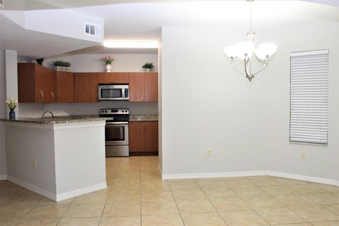 Active With Contract: $2,300 (3 beds, 2 baths, 1467 Square Feet)