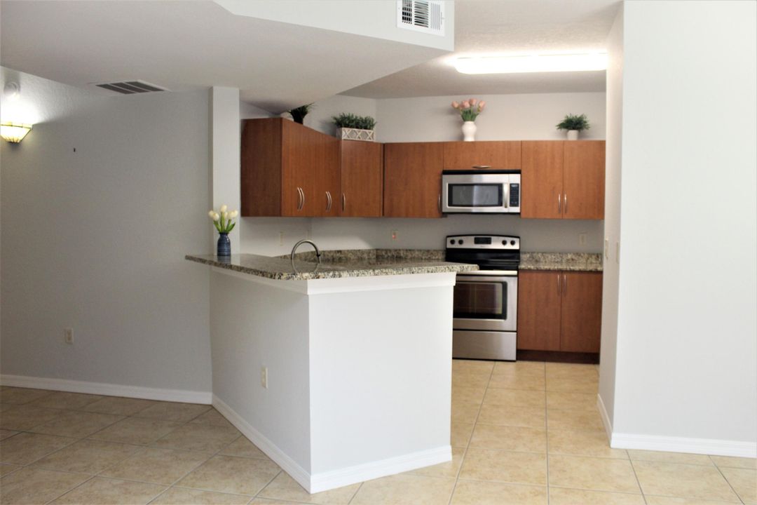 Active With Contract: $2,300 (3 beds, 2 baths, 1467 Square Feet)