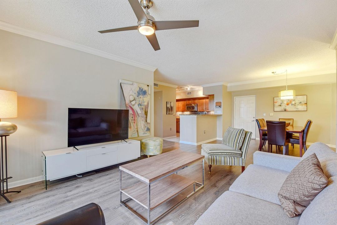 Active With Contract: $2,950 (3 beds, 2 baths, 1492 Square Feet)