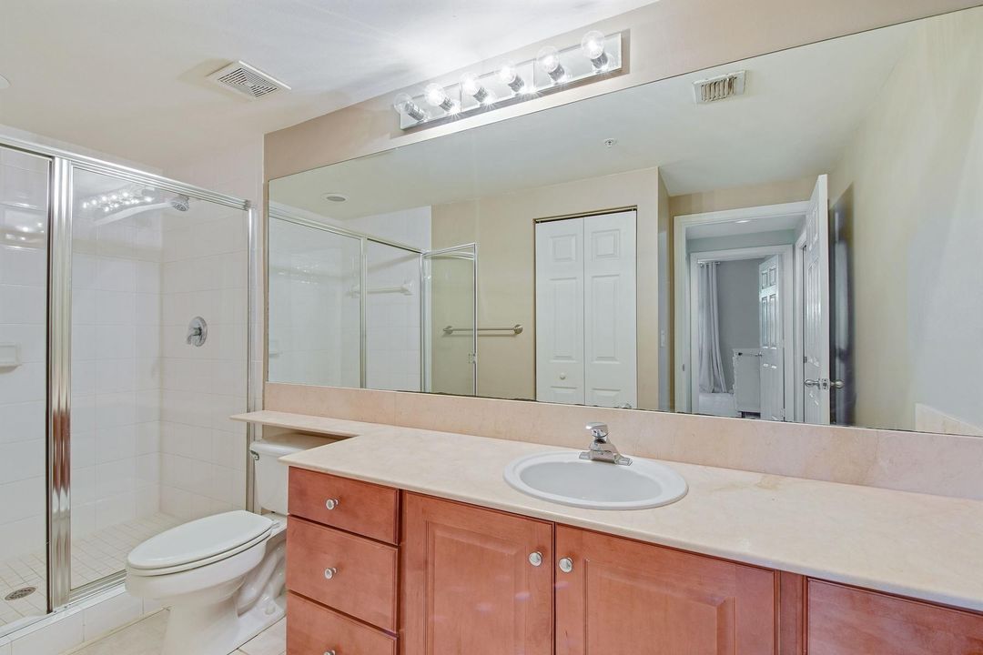 Active With Contract: $2,950 (3 beds, 2 baths, 1492 Square Feet)