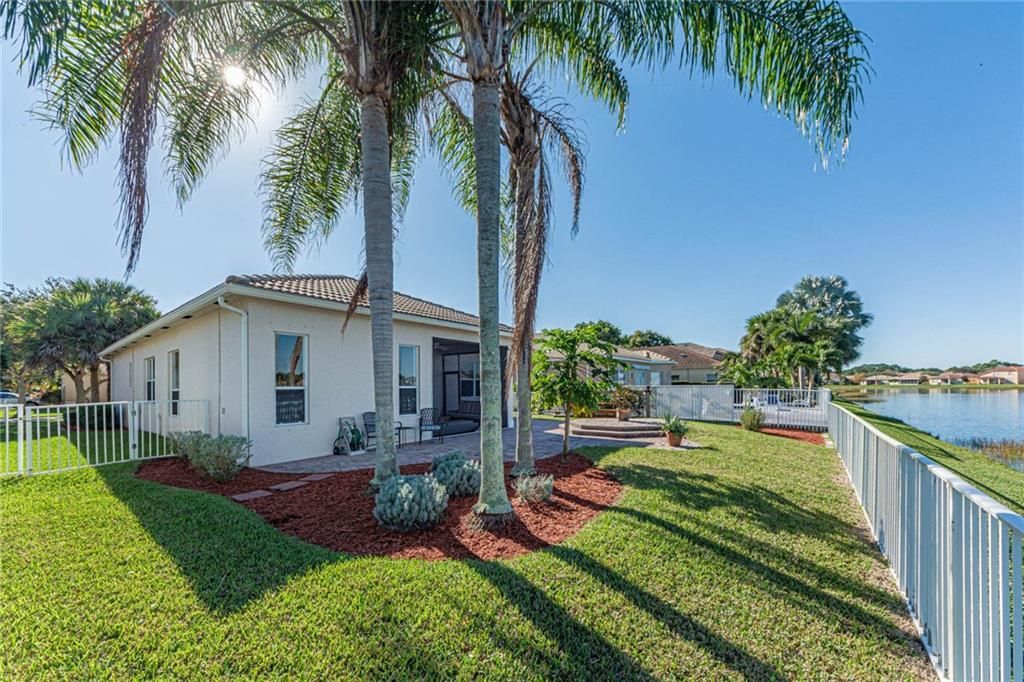 Recently Sold: $365,000 (3 beds, 2 baths, 1418 Square Feet)