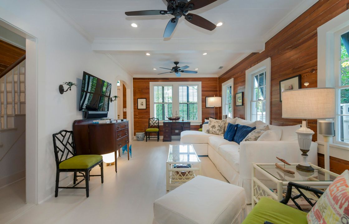 En Venta: $3,775,000 (3 camas, 2 baños, 2064 Pies cuadrados)