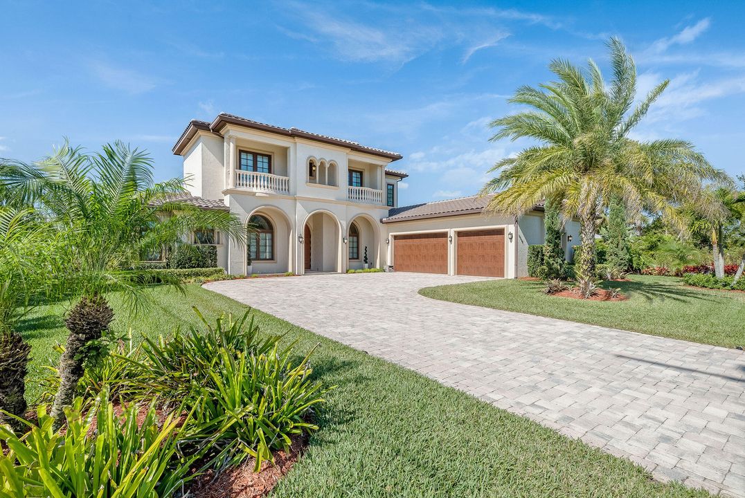 Recently Sold: $2,950,000 (4 beds, 4 baths, 4462 Square Feet)