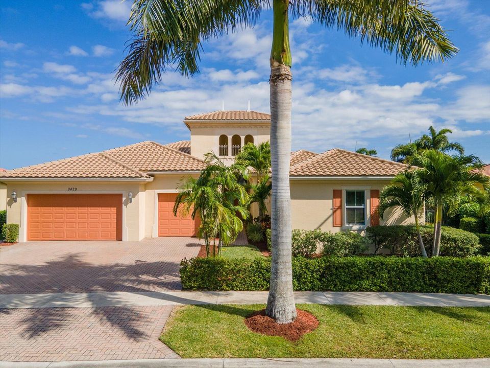 Vendido Recientemente: $1,499,900 (4 camas, 4 baños, 3946 Pies cuadrados)