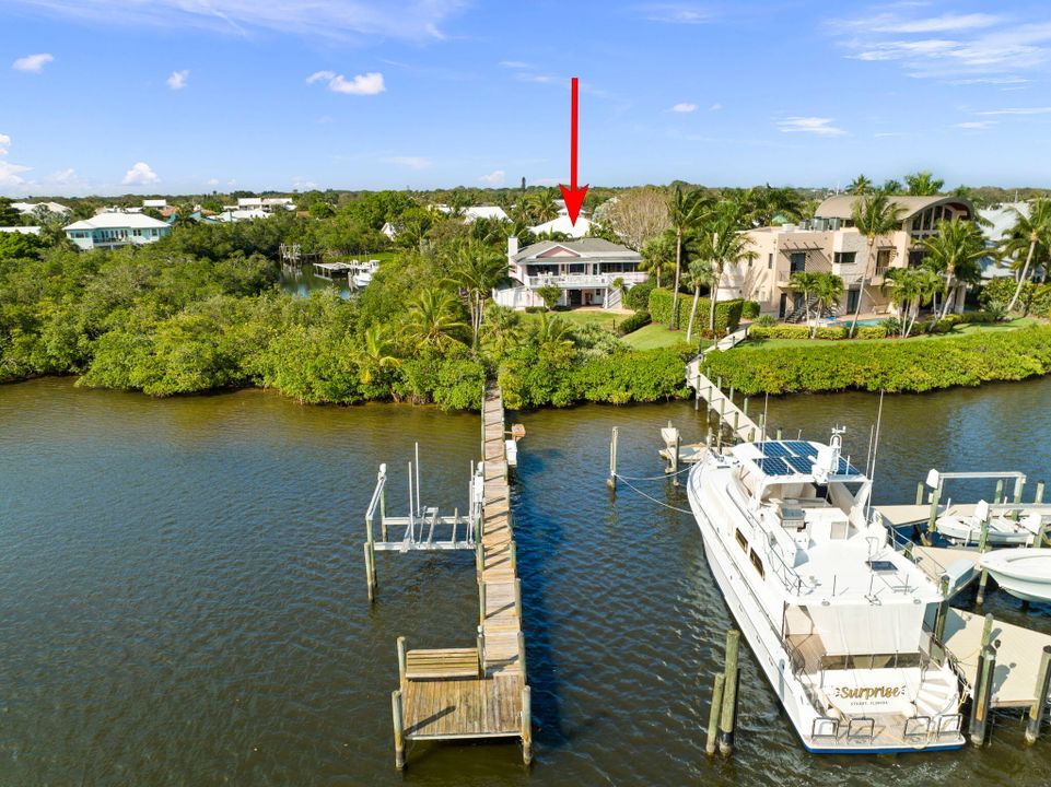 For Sale: $2,280,000 (3 beds, 2 baths, 2522 Square Feet)