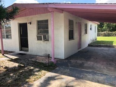 Vendido Recientemente: $100,000 (3 camas, 1 baños, 864 Pies cuadrados)