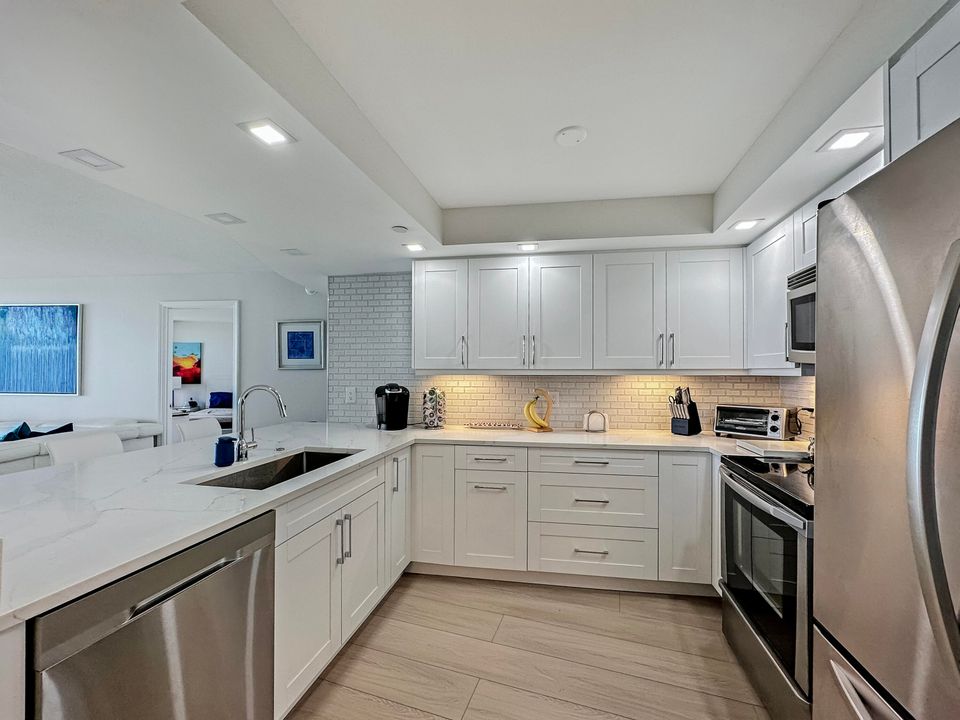 Active With Contract: $9,500 (2 beds, 2 baths, 1445 Square Feet)