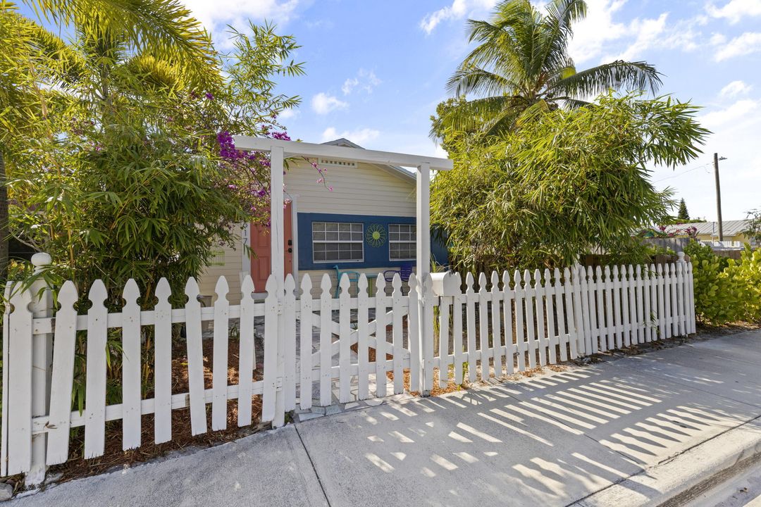 Recently Sold: $500,000 (3 beds, 2 baths, 1320 Square Feet)