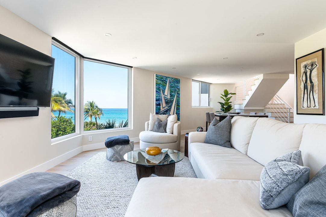 Recently Sold: $1,870,000 (2 beds, 2 baths, 2240 Square Feet)