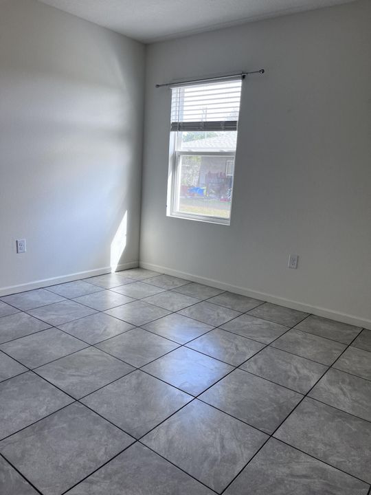 Active With Contract: $2,400 (4 beds, 2 baths, 1827 Square Feet)