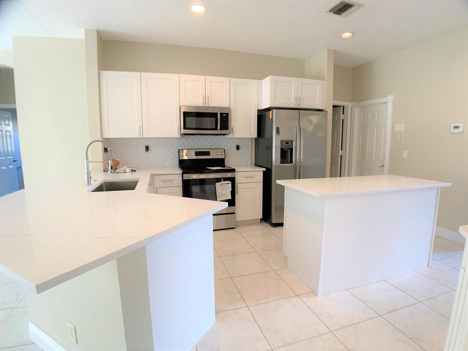 Recently Rented: $4,500 (4 beds, 3 baths, 2332 Square Feet)