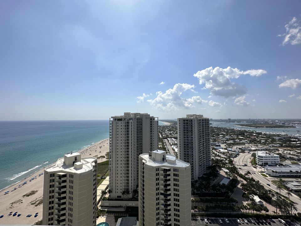 Recently Sold: $1,250,000 (2 beds, 2 baths, 1620 Square Feet)