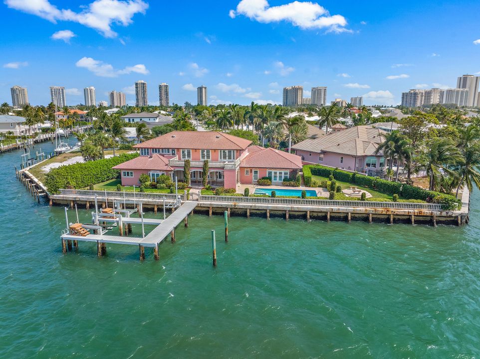 Recently Sold: $4,320,400 (5 beds, 5 baths, 6490 Square Feet)