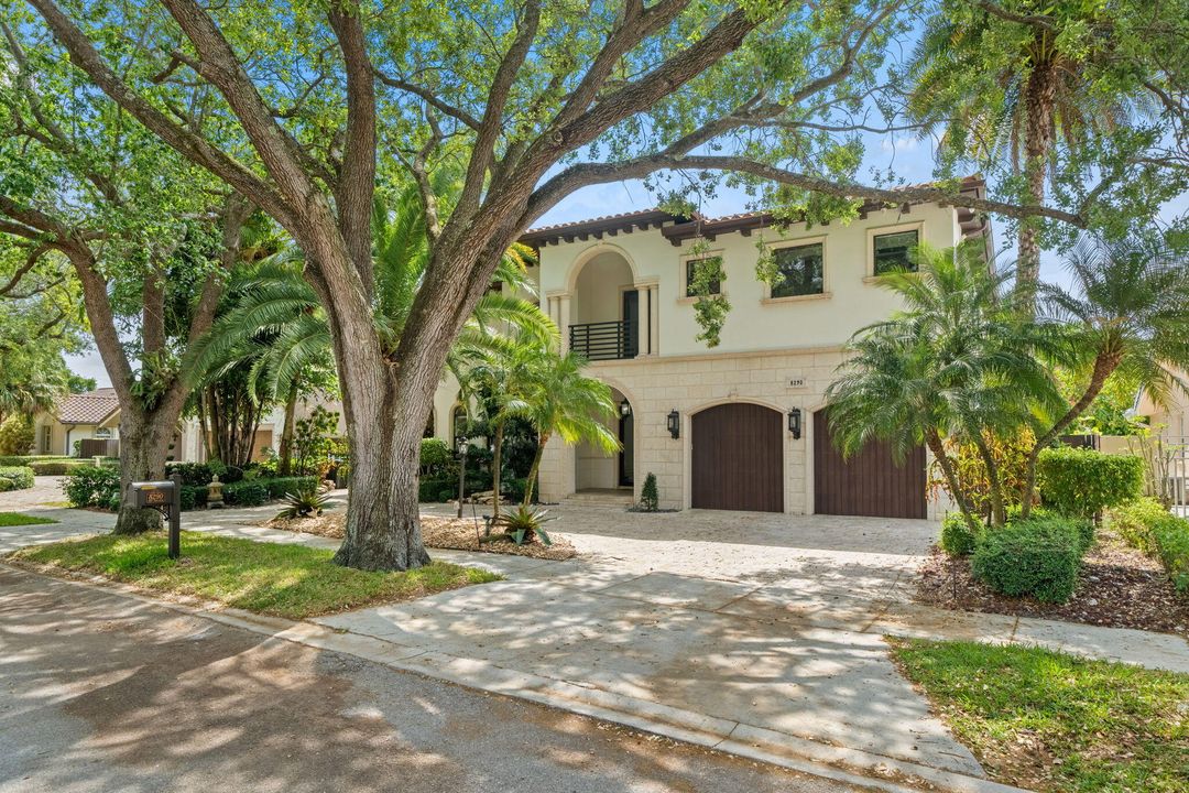 Recently Sold: $1,700,000 (5 beds, 4 baths, 4090 Square Feet)