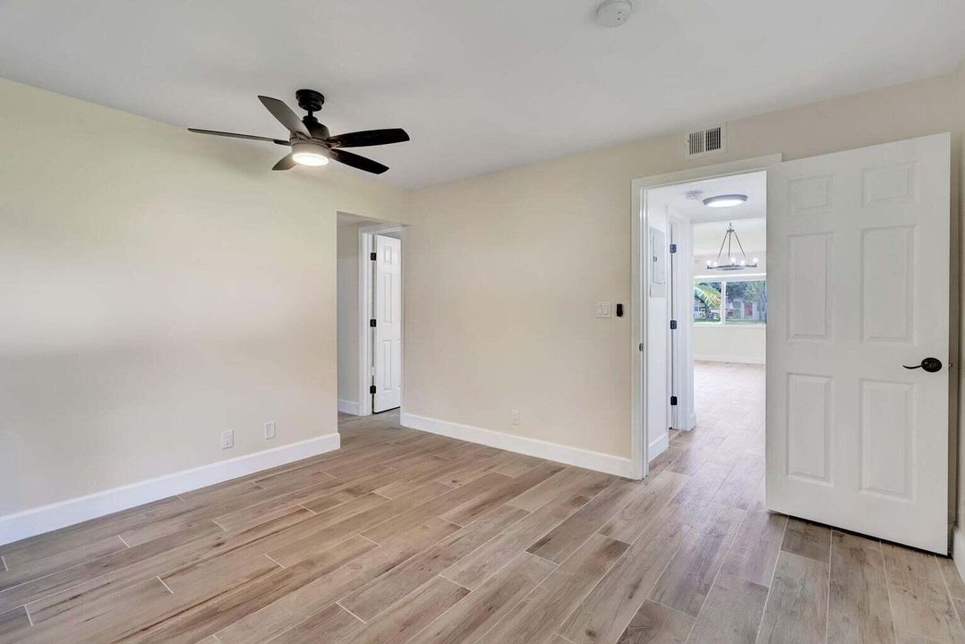 Recently Sold: $144,000 (1 beds, 1 baths, 684 Square Feet)