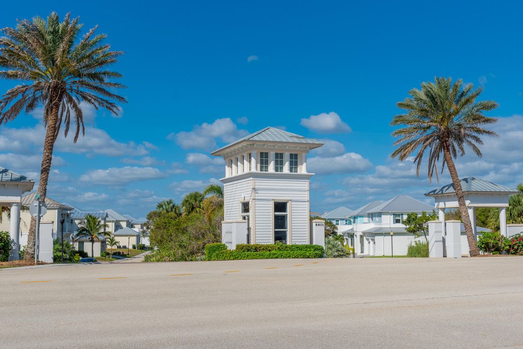 Active With Contract: $2,250,000 (4 beds, 5 baths, 3259 Square Feet)