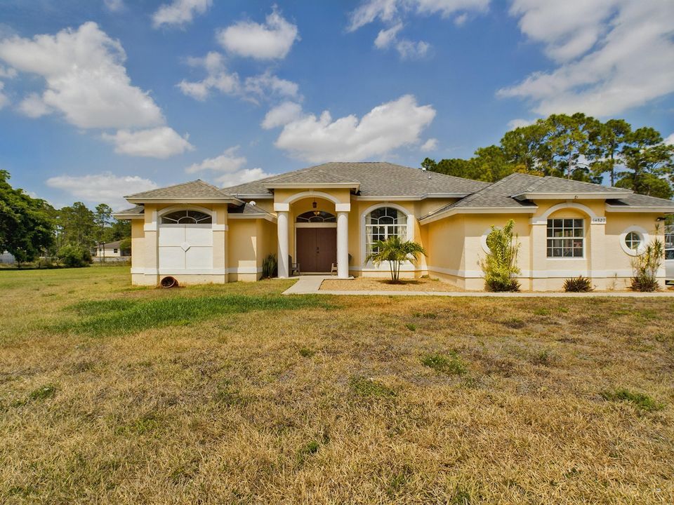 Vendido Recientemente: $629,900 (3 camas, 2 baños, 1956 Pies cuadrados)