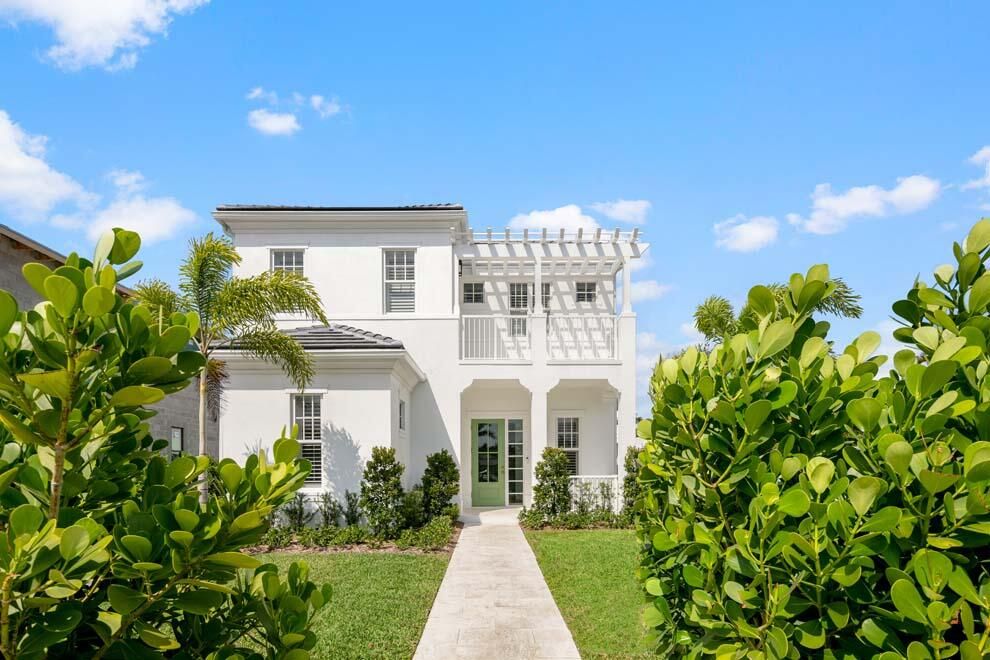 Recently Sold: $2,695,000 (5 beds, 4 baths, 3184 Square Feet)