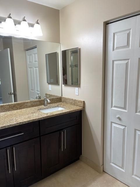 Active With Contract: $2,500 (2 beds, 2 baths, 1596 Square Feet)