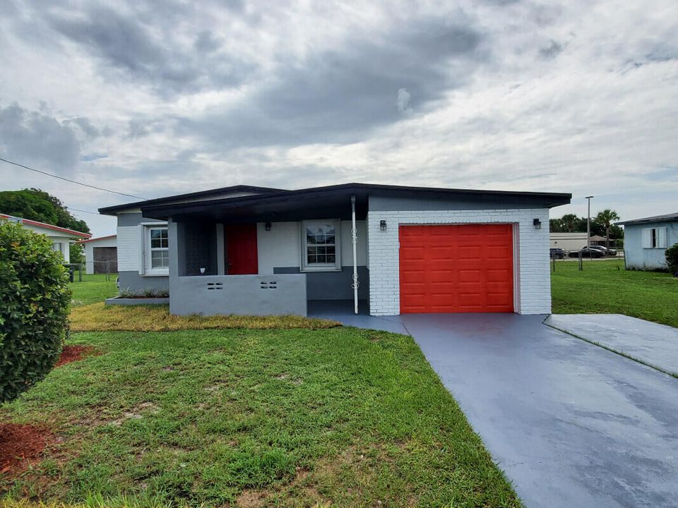 最近售出: $250,000 (3 贝兹, 2 浴室, 1469 平方英尺)