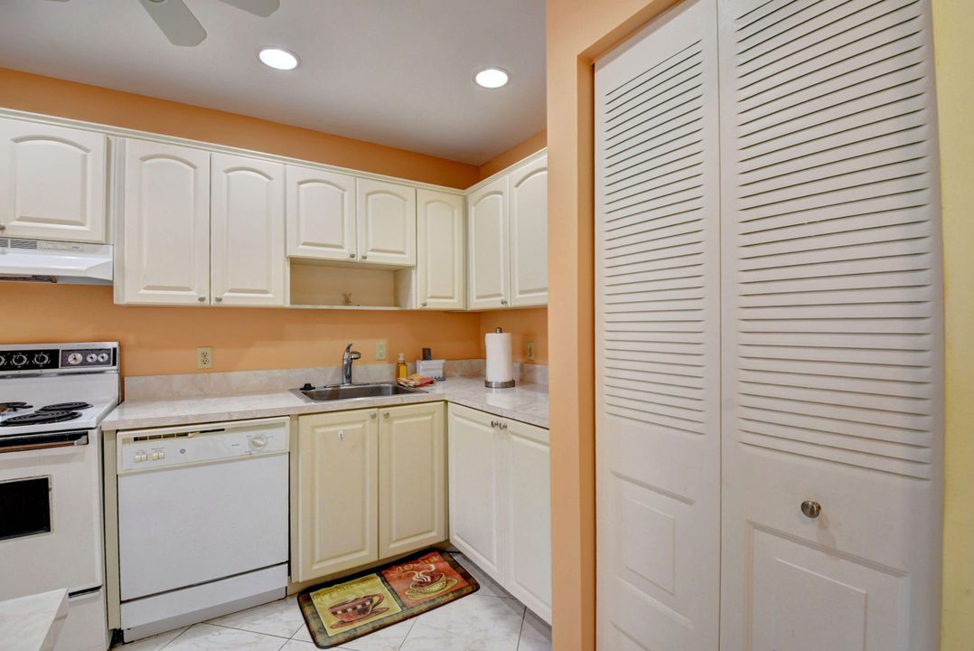 For Sale: $5,000 (2 beds, 2 baths, 1429 Square Feet)