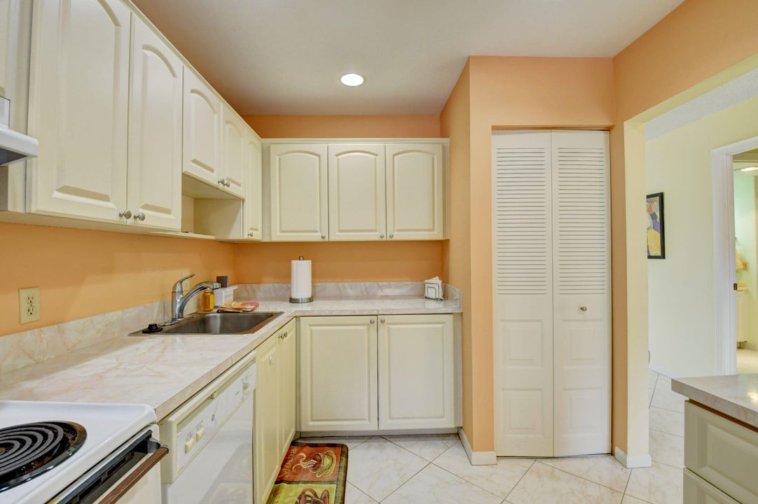 For Sale: $5,000 (2 beds, 2 baths, 1429 Square Feet)