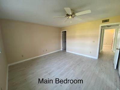 Active With Contract: $2,400 (2 beds, 2 baths, 1077 Square Feet)