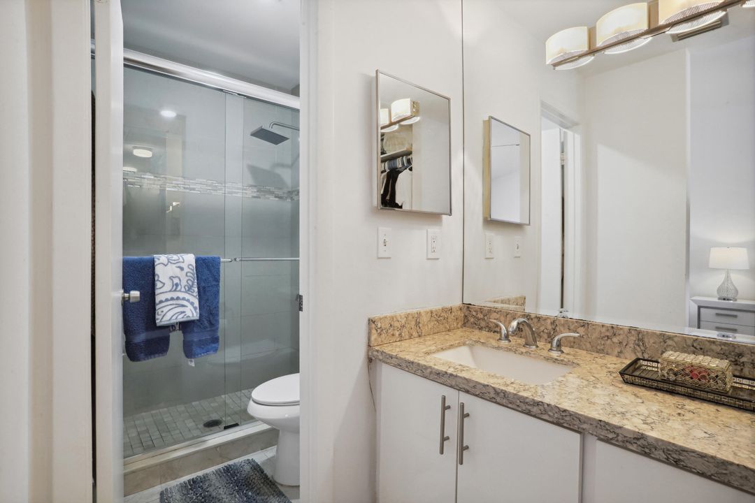 For Sale: $349,900 (2 beds, 2 baths, 1230 Square Feet)