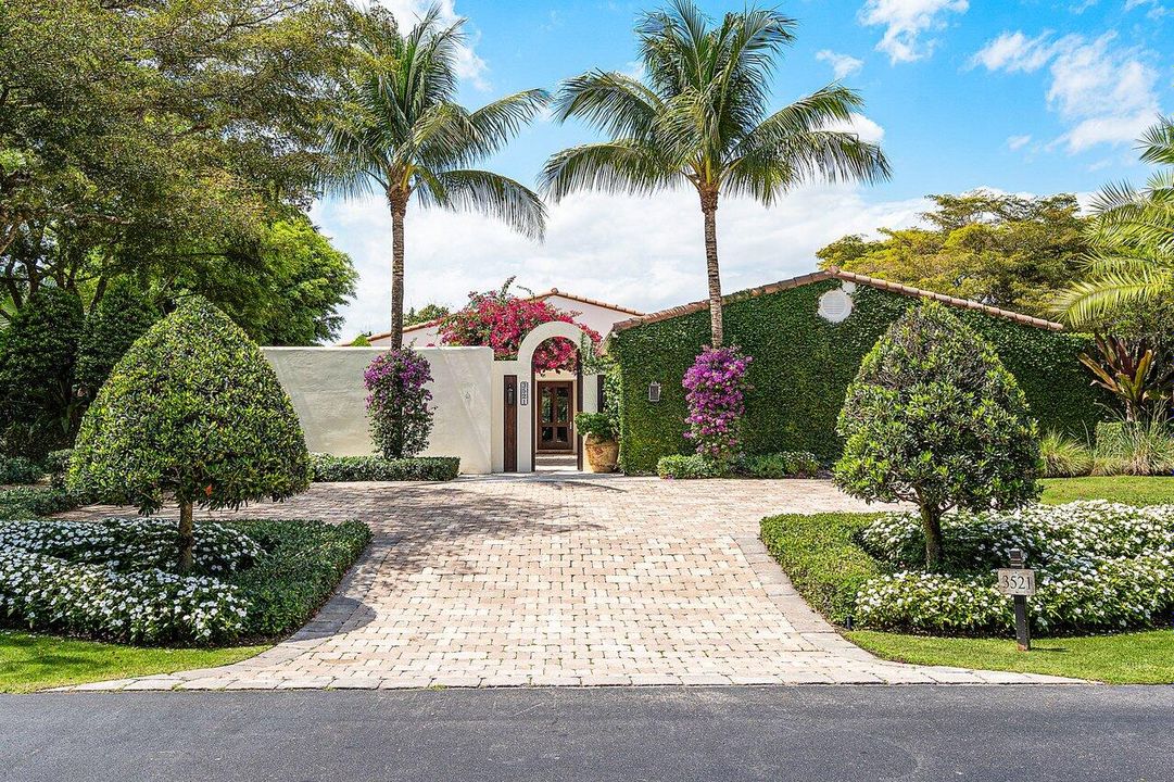 Recently Sold: $6,500,000 (4 beds, 3 baths, 3637 Square Feet)
