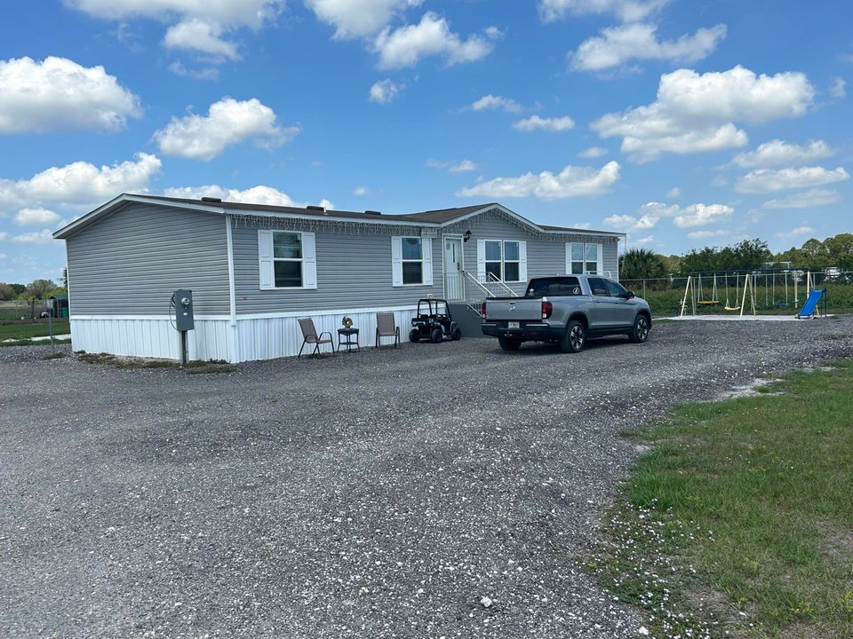 Recently Sold: $280,000 (3 beds, 2 baths, 1647 Square Feet)
