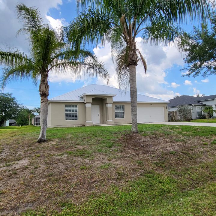 Active With Contract: $359,000 (3 beds, 2 baths, 1812 Square Feet)