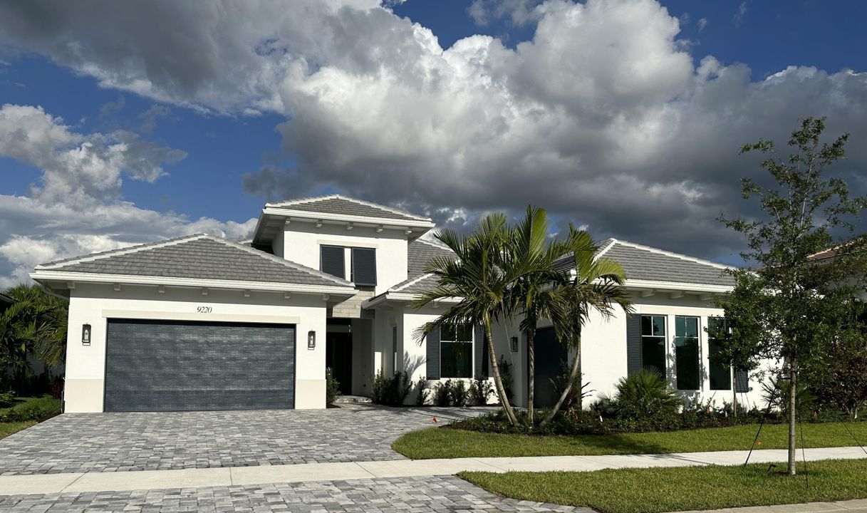 Recently Sold: $1,923,000 (3 beds, 3 baths, 3920 Square Feet)