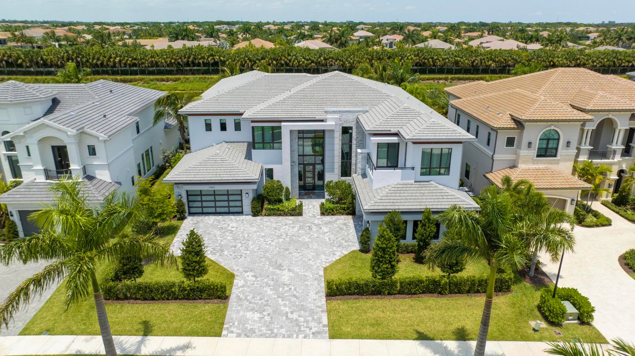 For Sale: $7,700,000 (6 beds, 8 baths, 8179 Square Feet)