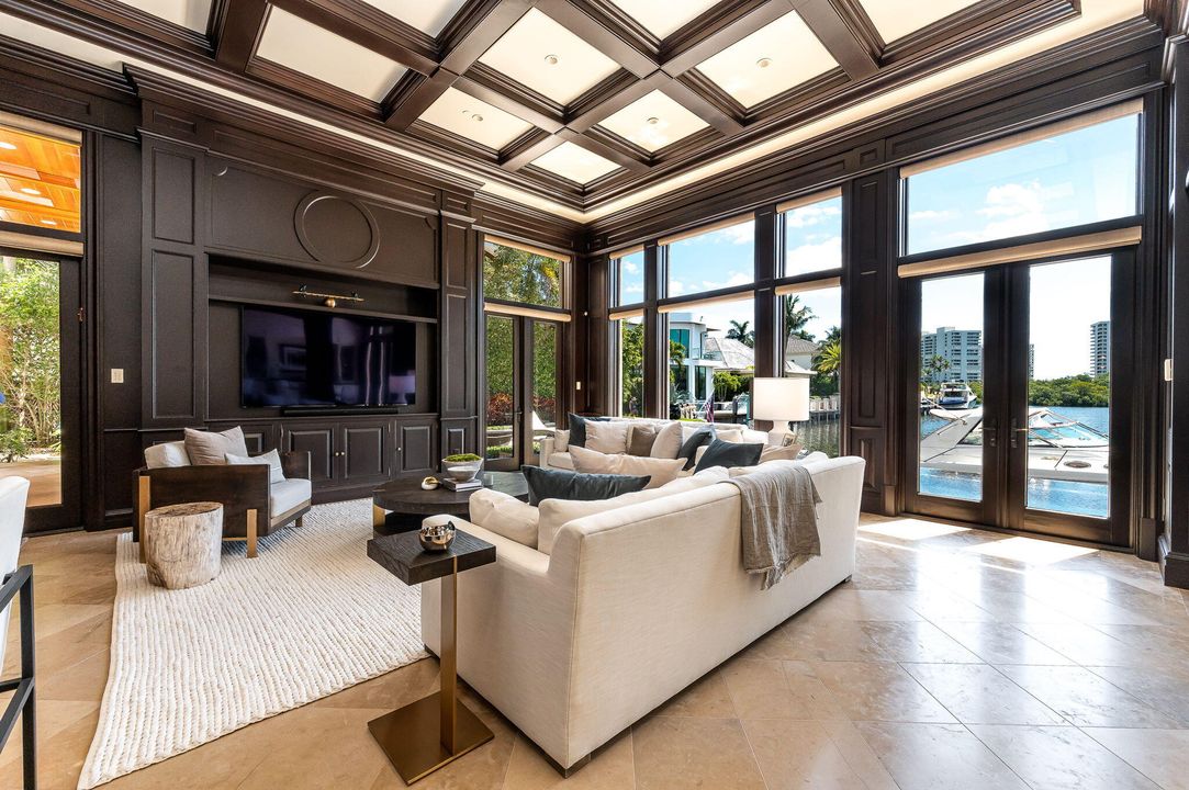 Active With Contract: $7,499,000 (6 beds, 9 baths, 8561 Square Feet)