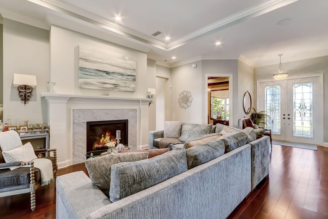 Active With Contract: $1,475,000 (3 beds, 4 baths, 3465 Square Feet)