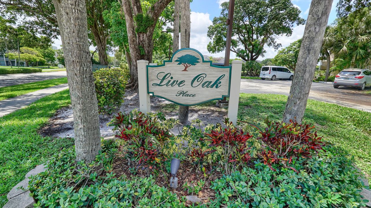 Recently Sold: $299,900 (2 beds, 2 baths, 980 Square Feet)