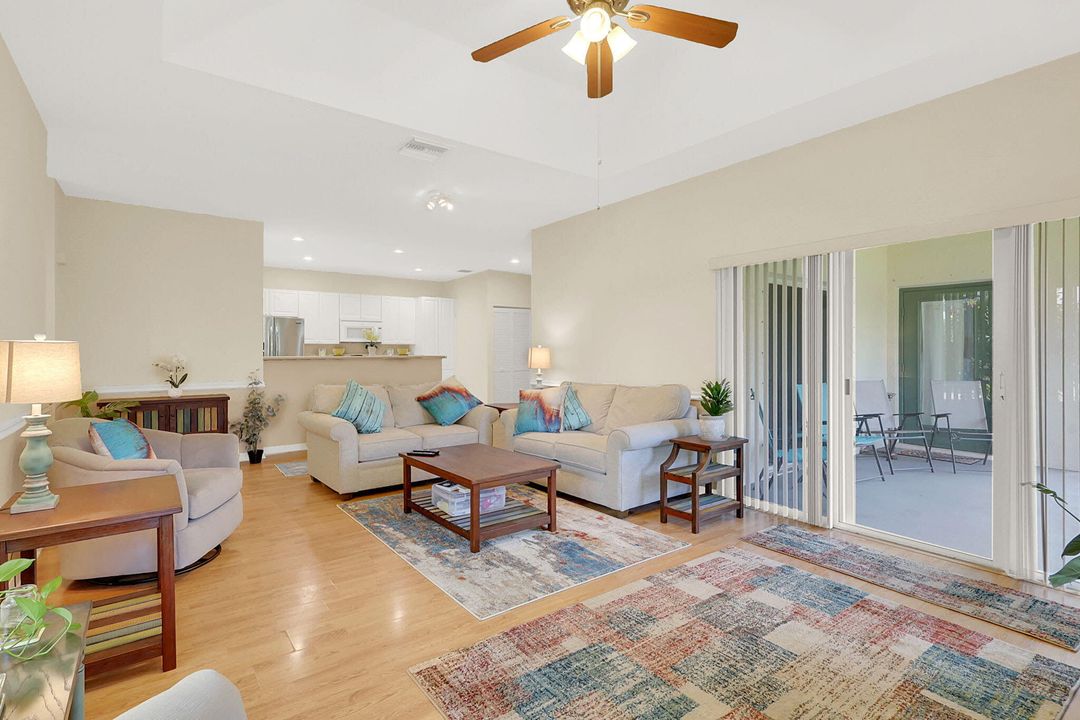 Activo con contrato: $1,900 (2 camas, 2 baños, 1335 Pies cuadrados)