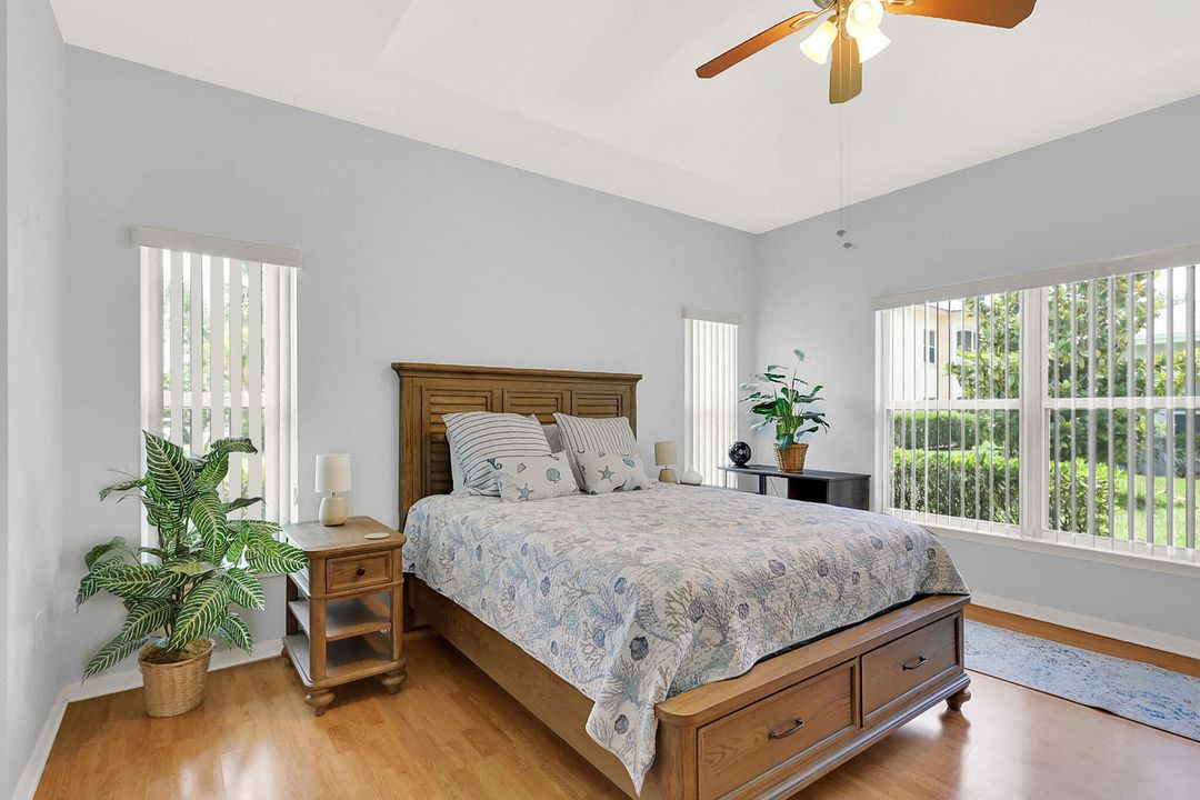 Activo con contrato: $1,900 (2 camas, 2 baños, 1335 Pies cuadrados)