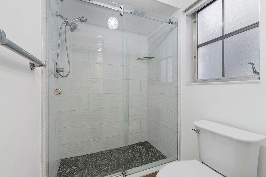 For Sale: $425,000 (2 beds, 2 baths, 1200 Square Feet)